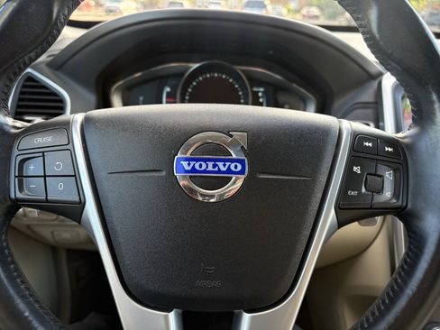 Used 2015 Volvo XC60 T6 Premier Plus AWD/4WD image 40