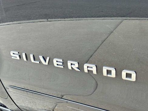 Used 2018 Chevrolet Silverado 1500 LT w/ All Star Edition AWD/4WD image 12