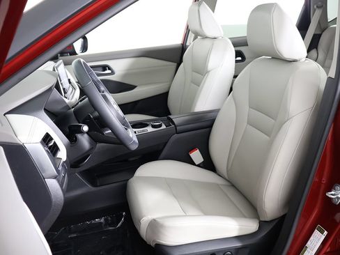 Used 2023 Nissan Rogue SV w/ SV Premium B Package AWD/4WD image 32