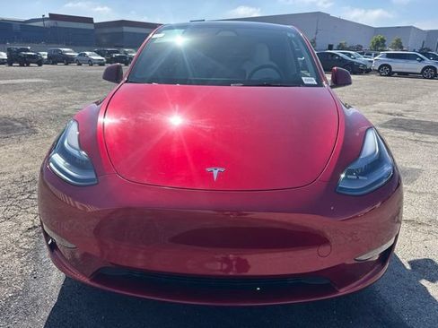 Used 2025 Tesla Model Y Performance AWD/4WD image 2