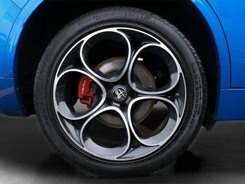 Used 2023 Alfa Romeo Stelvio Veloce image 26