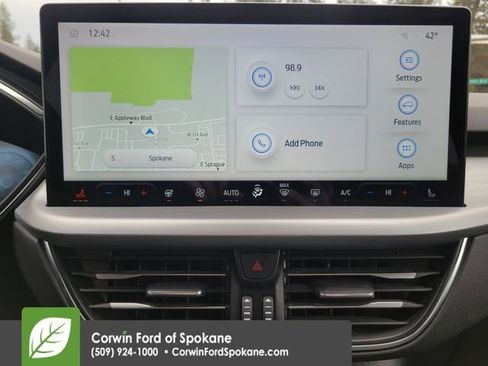 Certified 2024 Ford Escape Platinum image 30