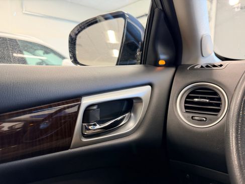 Used 2015 Nissan Pathfinder SL w/ SL Premium Package image 33