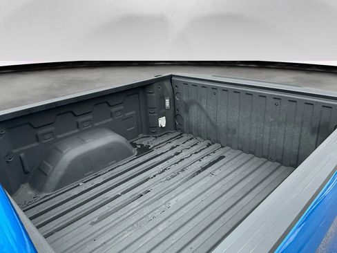 Used 2022 Chevrolet Silverado 1500 ZR2 image 17