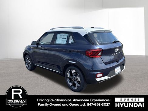New 2026 Hyundai Venue SEL FWD image 7
