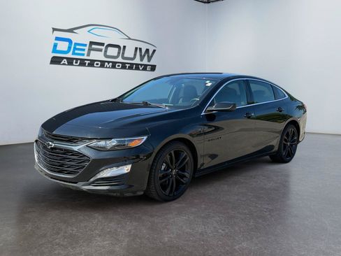Used 2024 Chevrolet Malibu LT w/ Midnight Edition FWD image 7