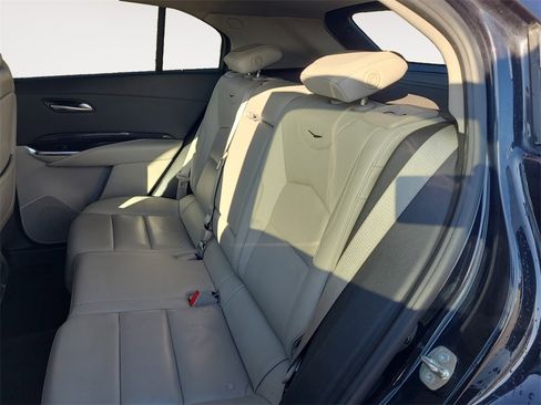 Used 2023 Cadillac XT4 Premium Luxury image 13