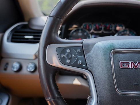 Used 2020 GMC Yukon XL SLT w/ Premium Edition AWD/4WD image 34