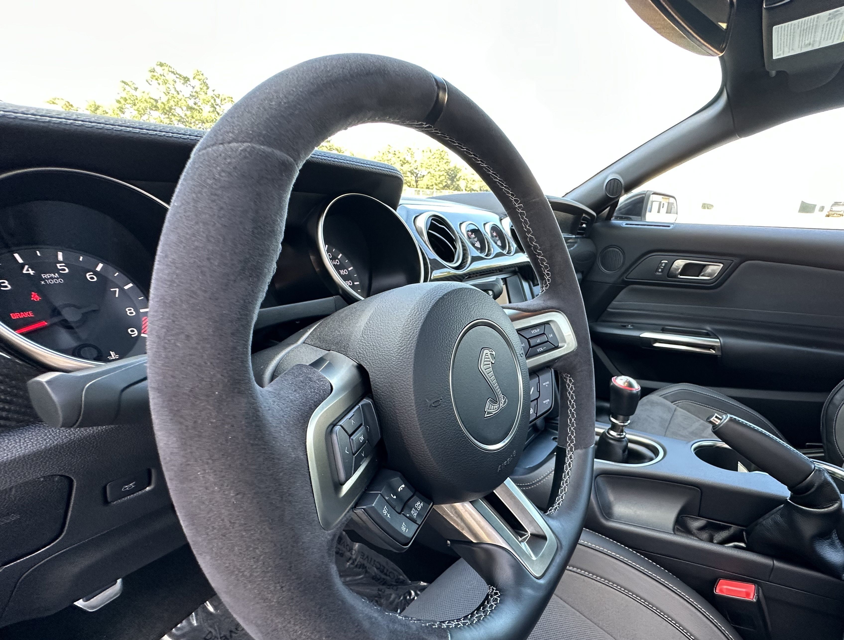 Used 2019 Ford Mustang Shelby GT350 w/ Technology Package RWD image 38