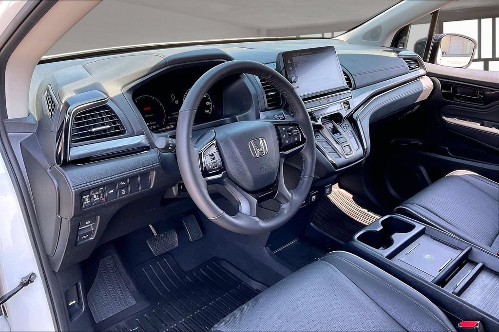 Certified 2025 Honda Odyssey Elite image 16