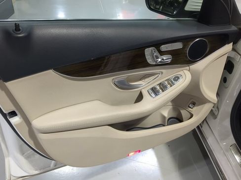 Used 2017 Mercedes-Benz C 300 4MATIC Sedan image 14