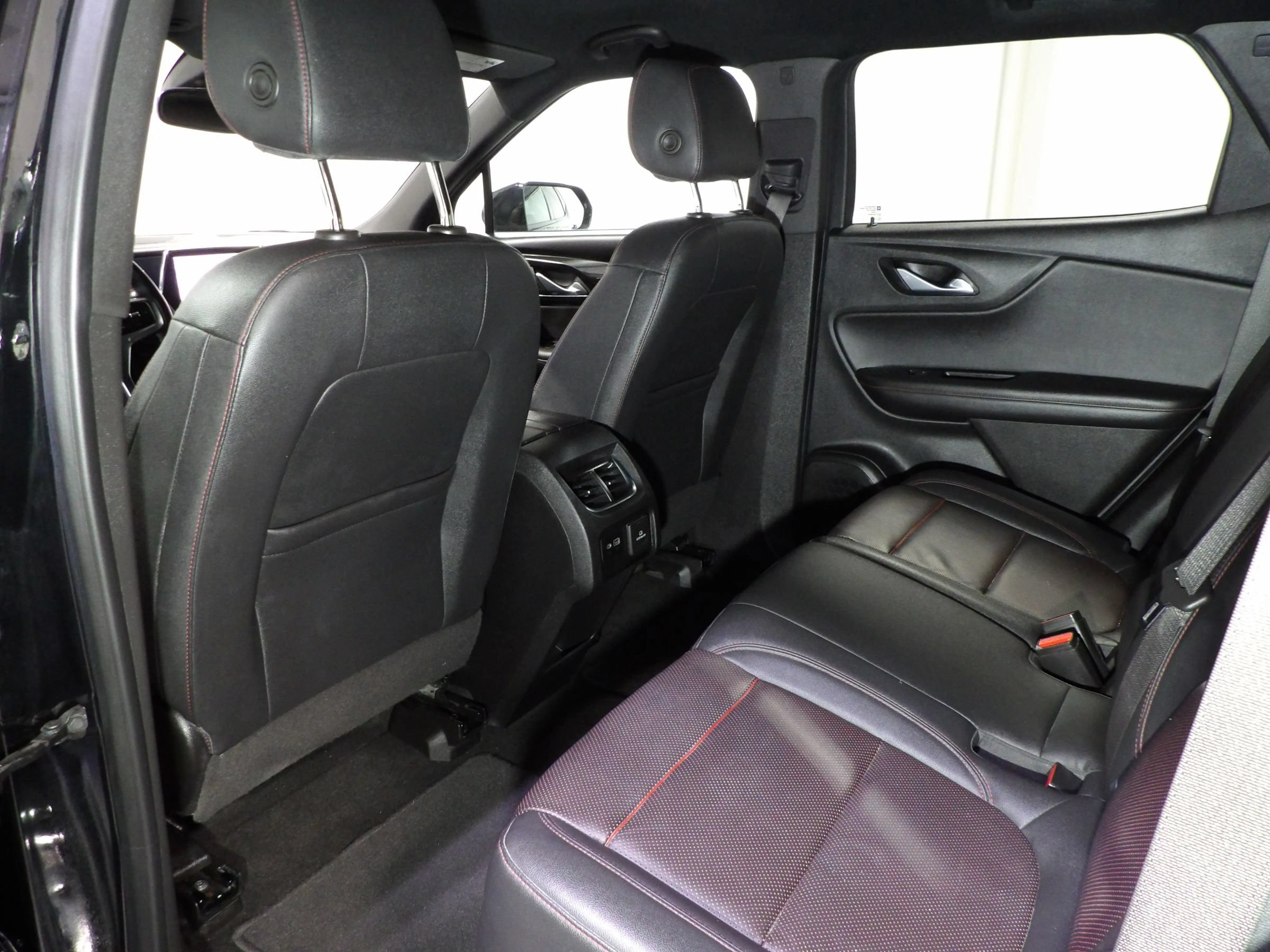 Used 2022 Chevrolet Blazer RS FWD image 12