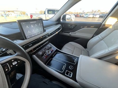 Used 2022 Lincoln Aviator Grand Touring w/ Elements Package Plus image 15