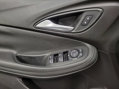 Used 2020 Buick Encore GX Select w/ Sport Touring Package FWD image 18