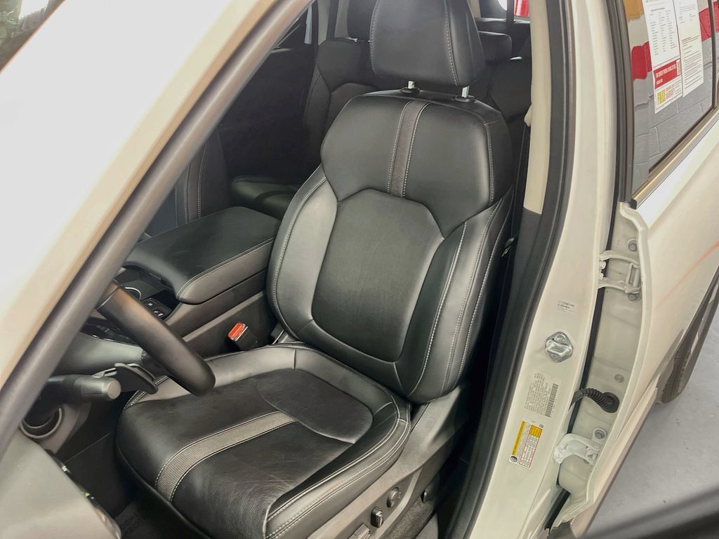 Used 2025 Honda Pilot EX-L image 18