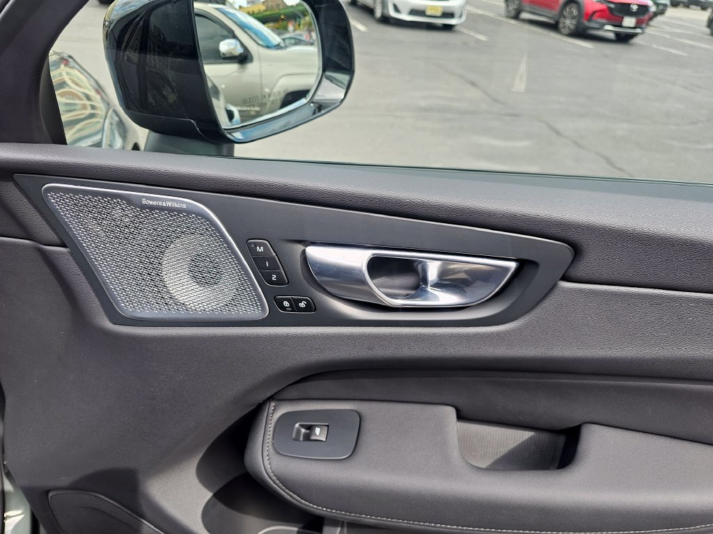 Certified 2026 Volvo XC60 T8 Ultra AWD/4WD image 37