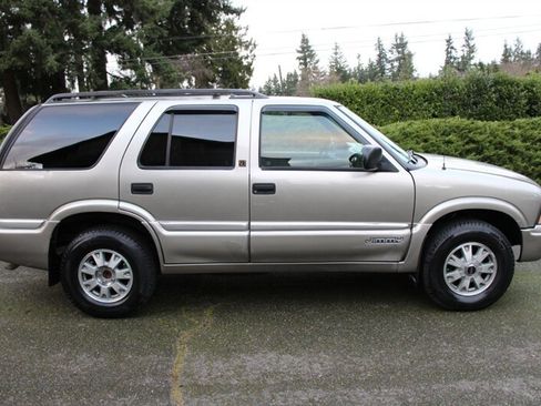 Used 2000 GMC Jimmy SLT w/ Underbody Shield Pkg image 11