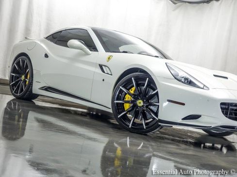 Used 2012 Ferrari California image 4