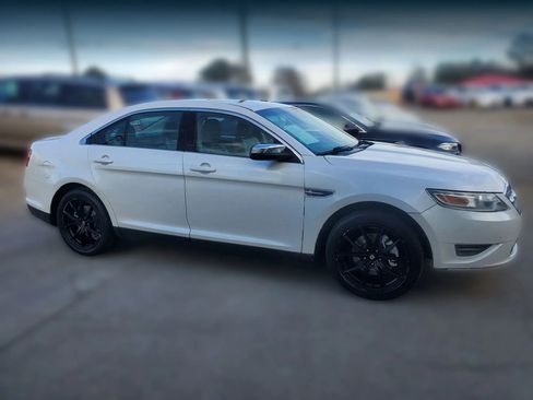 Used 2011 Ford Taurus Limited w/ 303A Rapid Spec Order Code image 17