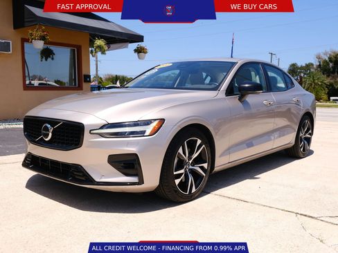 Used 2023 Volvo S60 B5 Core AWD/4WD image 1