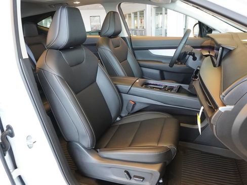 Used 2025 Nissan Murano SL AWD/4WD image 12