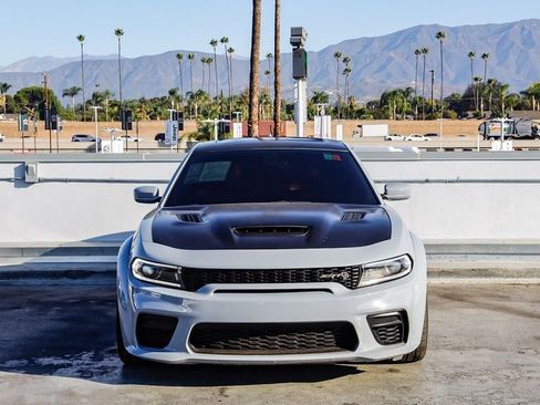 Used 2022 Dodge Charger SRT Hellcat w/ Harman/Kardon Audio Group image 3