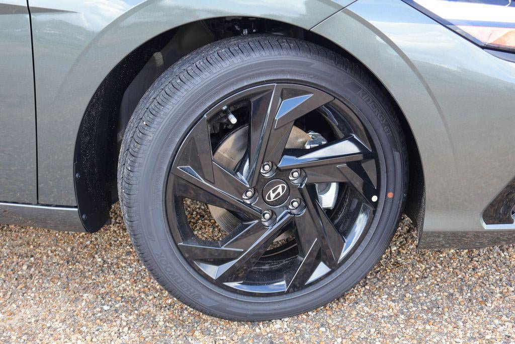 New 2026 Hyundai Elantra SEL Sport Premium FWD image 32