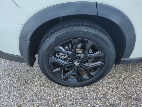 Used 2023 Honda HR-V Sport image 11
