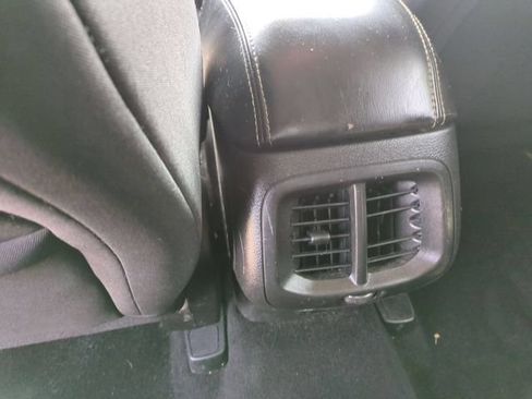 Used 2014 Jeep Cherokee Latitude FWD image 20