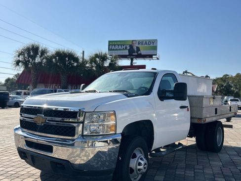 Used 2013 Chevrolet Silverado 3500 W/T image 3