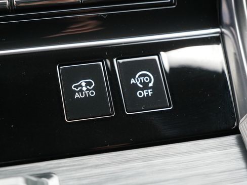 Certified 2025 Nissan Armada PRO-4X AWD/4WD image 31
