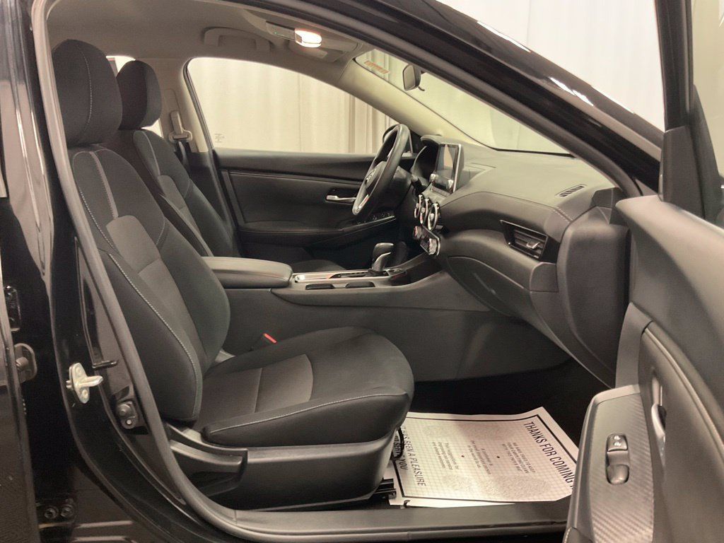 Used 2025 Nissan Sentra SV FWD image 29