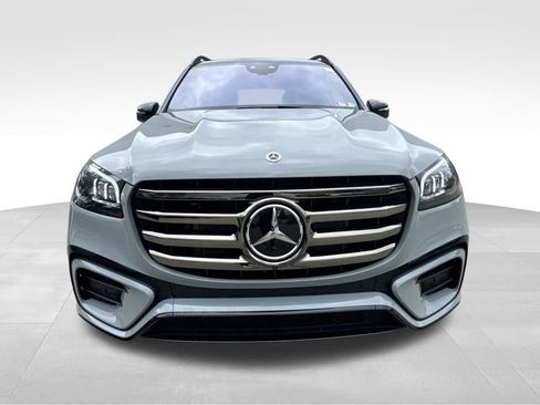 New 2026 Mercedes-Benz GLS 580 4MATIC image 8