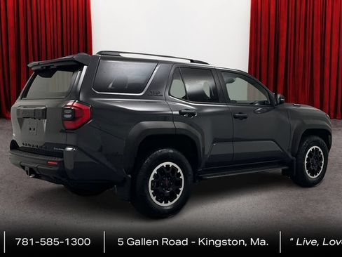 Certified 2025 Toyota 4Runner TRD Off-Road AWD/4WD image 5