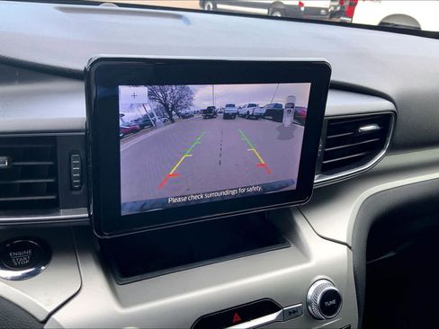 Certified 2022 Ford Explorer XLT w/ Equipment Group 202A image 26