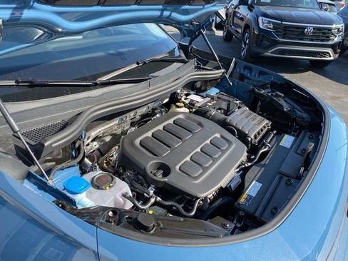 New 2025 Volkswagen Tiguan SE w/ Panoramic Sunroof Package image 66