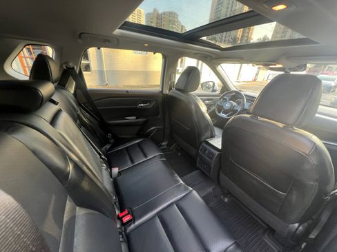 Used 2022 Nissan Rogue SV w/ SV Premium Package image 26