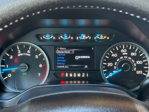 Used 2015 Ford F150 XLT w/ Equipment Group 301A Mid AWD/4WD image 24