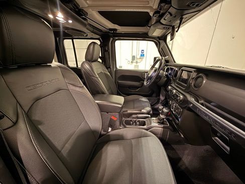 Used 2021 Jeep Wrangler Unlimited Sport image 26