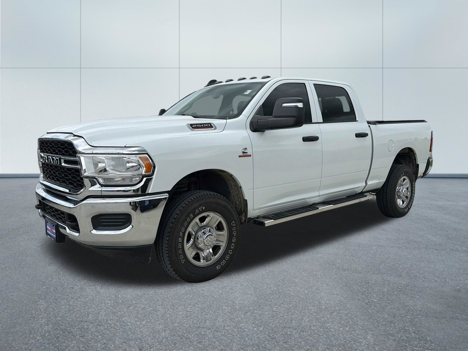 Used 2024 RAM 2500 Tradesman w/ Chrome Appearance Group AWD/4WD image 1