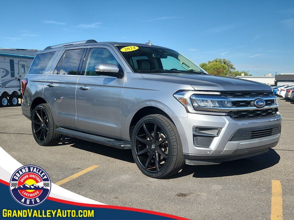 Used 2024 Ford Expedition Limited AWD/4WD image 1