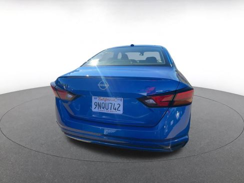 Used 2025 Nissan Altima 2.5 SV image 5