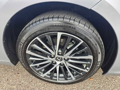 New 2025 Lexus ES 350 w/ Premium Package image 9