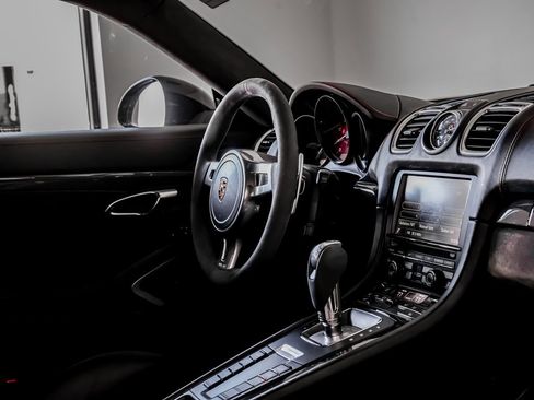 Certified 2016 Porsche Cayman GTS image 27