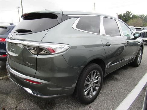 Used 2023 Buick Enclave Avenir image 4