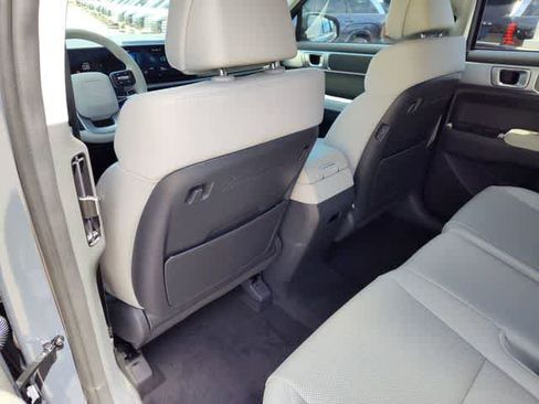 New 2026 Hyundai Santa Fe SEL FWD image 7