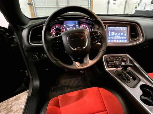 Used 2018 Dodge Challenger R/T Scat Pack RWD image 5