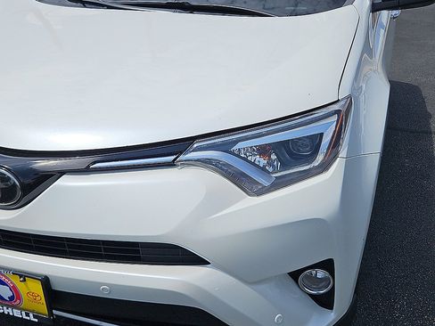 Used 2017 Toyota RAV4 Limited FWD image 7
