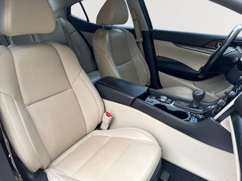 Used 2019 Nissan Maxima 3.5 SV w/ Floor Mat Group FWD image 26