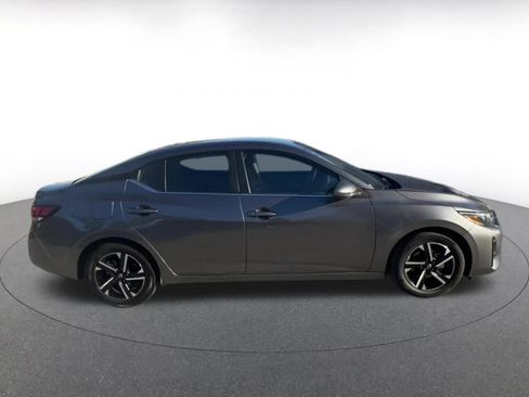 Used 2025 Nissan Sentra SV image 16